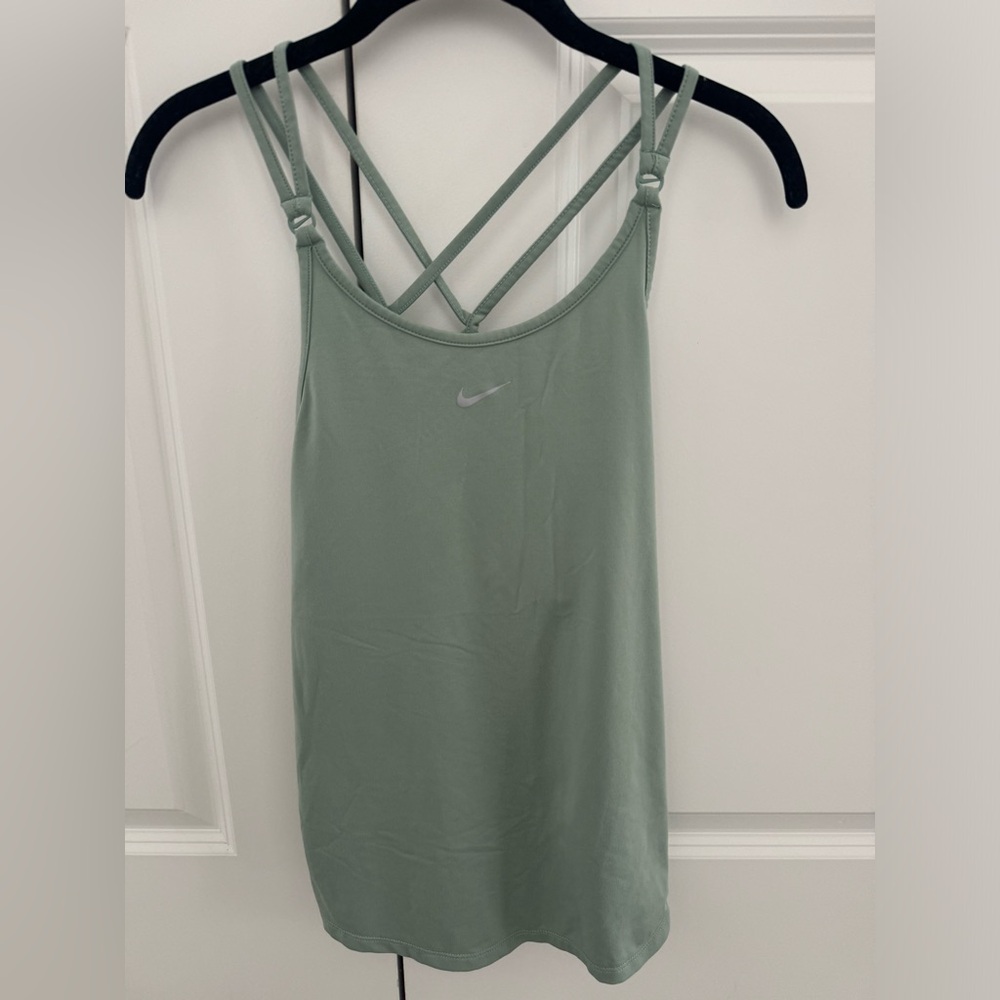 Nike dri-fit tank